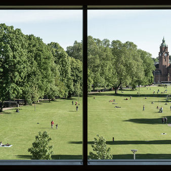 Blick auf Wiesbadener Bahnhof vom RMCC